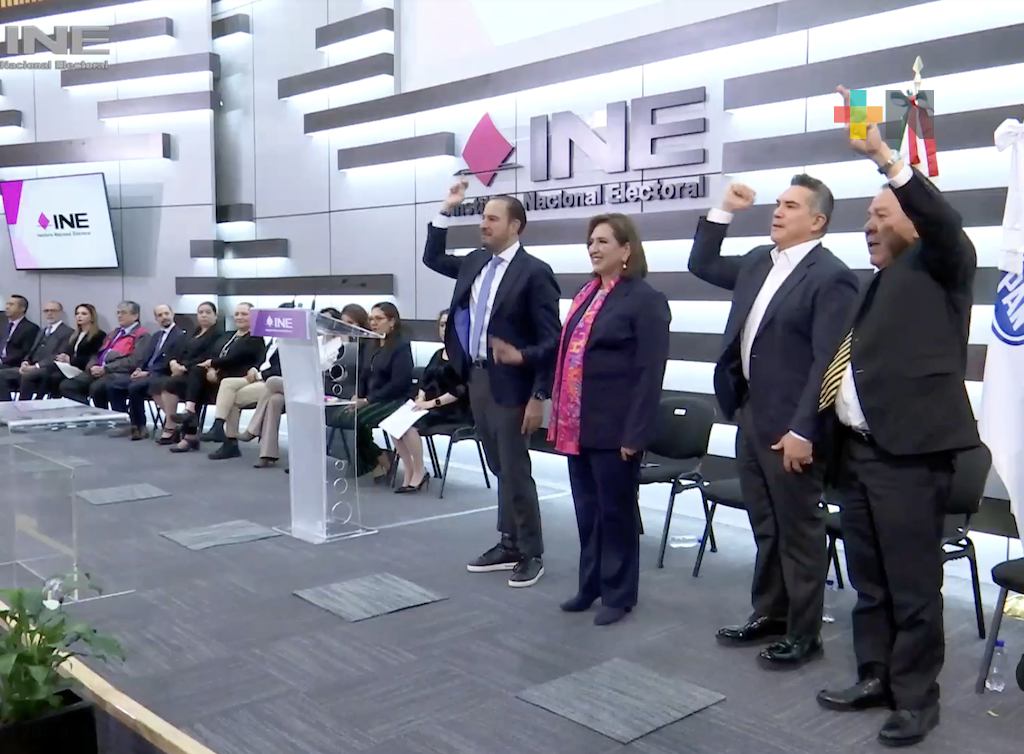 Recibe INE solicitud de registro de candidatura presidencial de la coalición “Fuerza y Corazón por México”